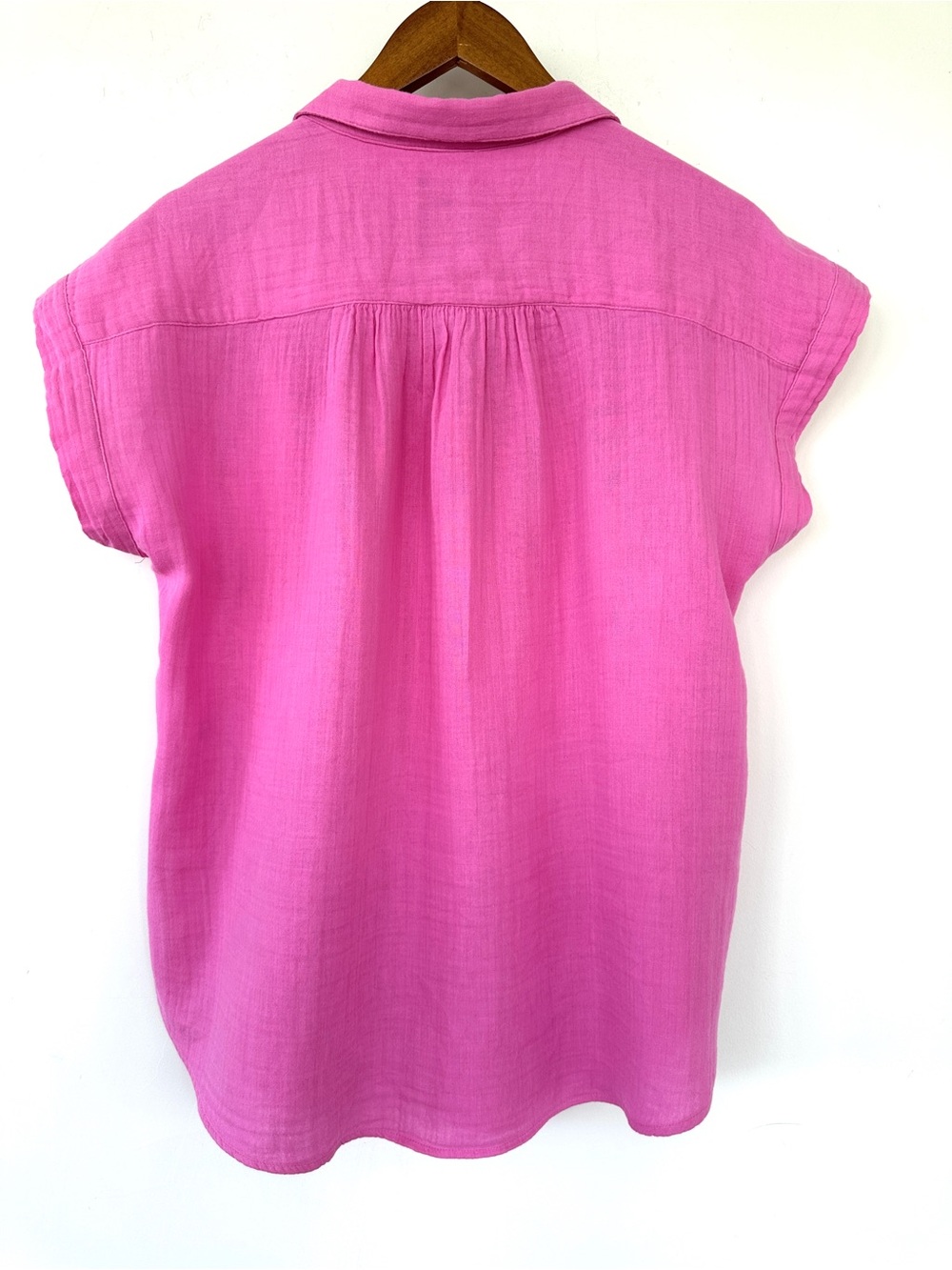Gap Pink Short-Sleeve Button-Front Blouse, Oversized Fit, Crinkle Gauze Cotton - Picture 6 of 8
